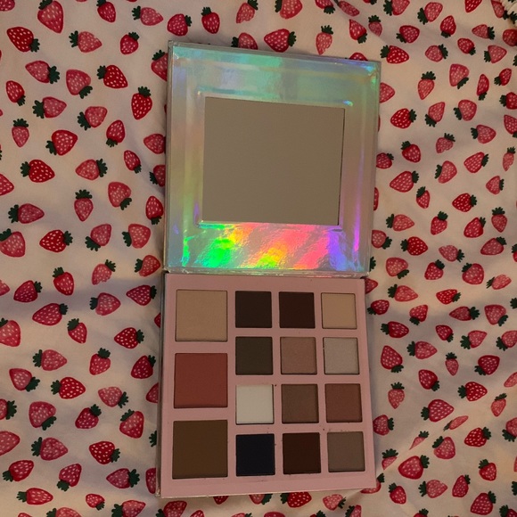 NEW NEVER USED ! Holographic Ulta beauty set - Picture 4 of 4